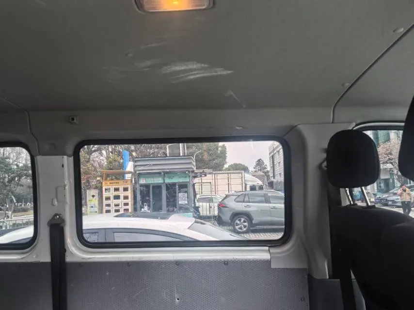 2021 MAXUS XinTu V80 2.0T 127HP L4 6MT,autocango,china used car exporter,china ev exporter,chinese used car exporter,chinese used ev exporter