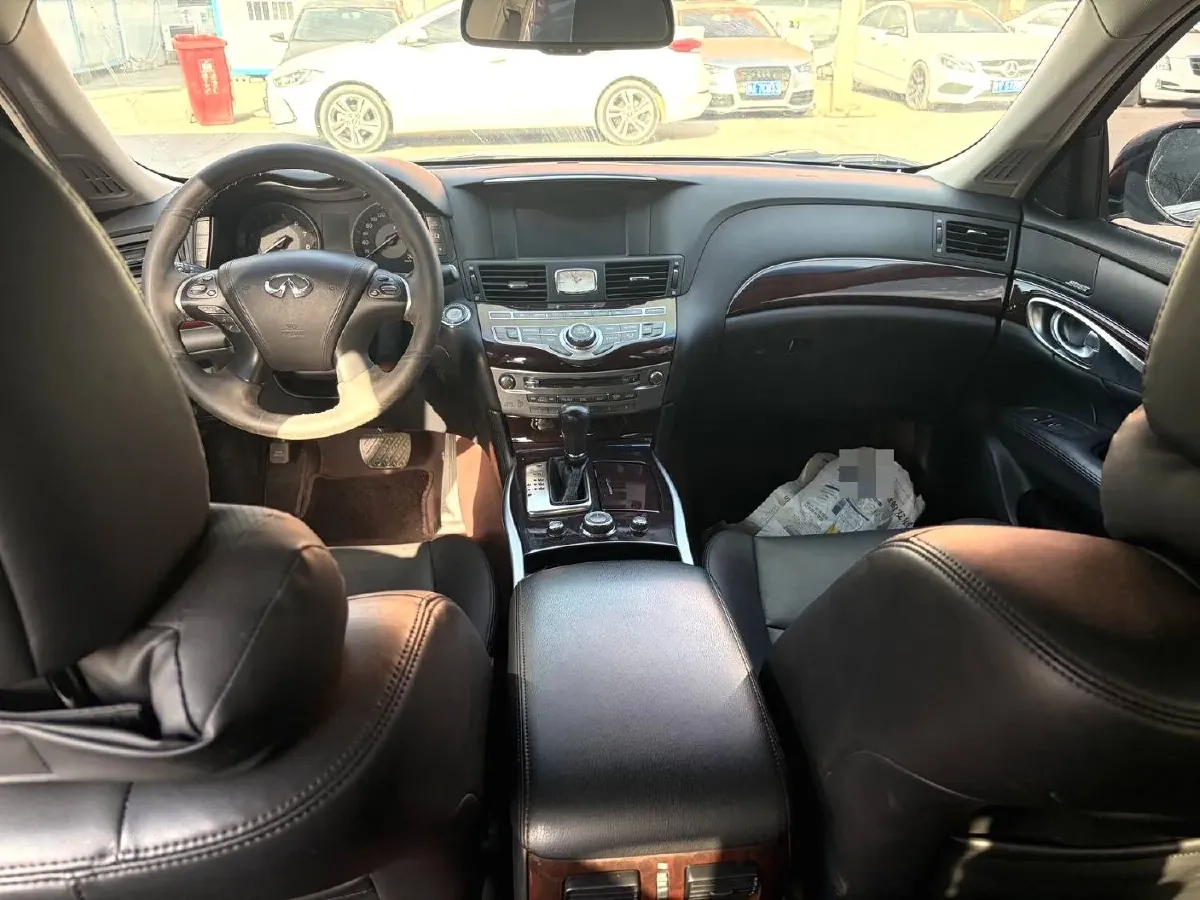 2019 Infiniti Q70 2.0T 211HP L4 7AT,autocango,china used car exporter,china ev exporter,chinese used car exporter,chinese used ev exporter