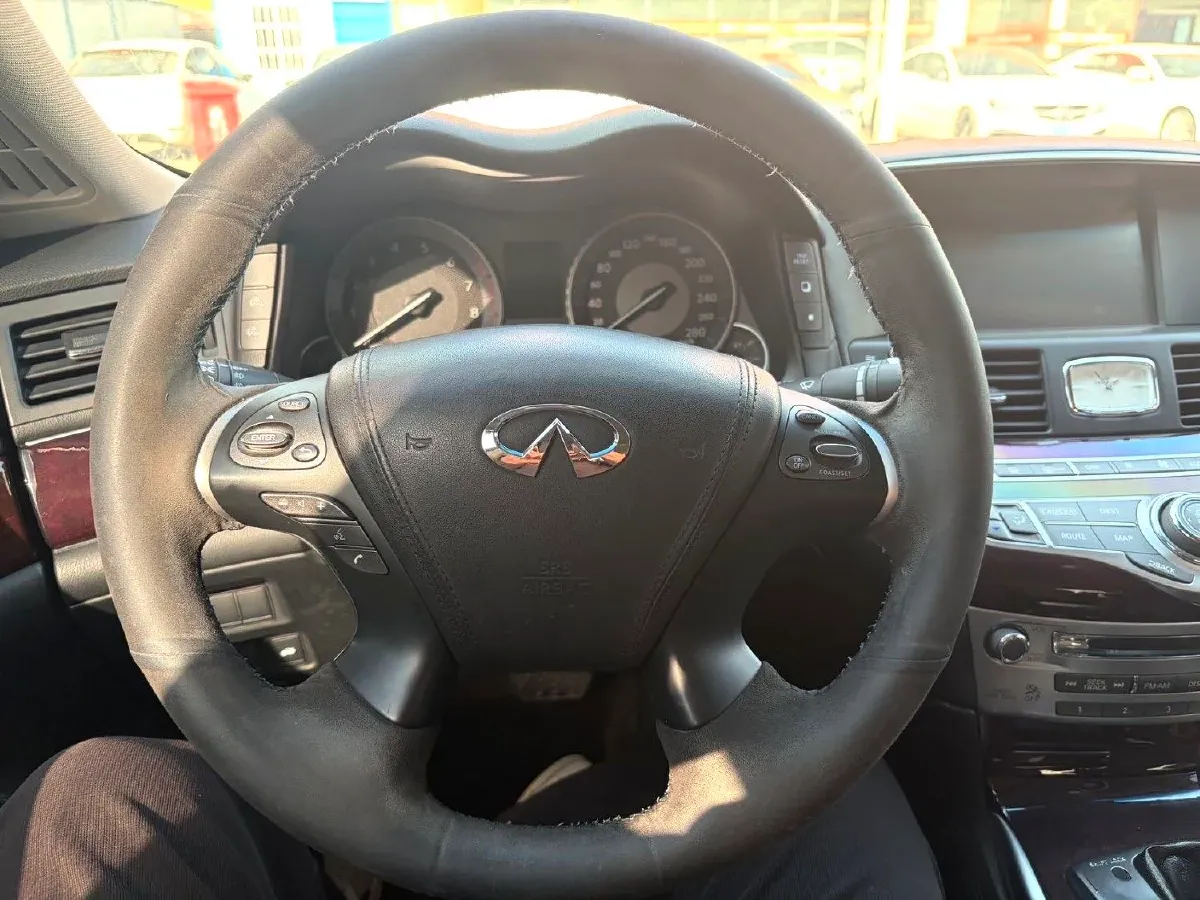 2019 Infiniti Q70 2.0T 211HP L4 7AT,autocango,china used car exporter,china ev exporter,chinese used car exporter,chinese used ev exporter