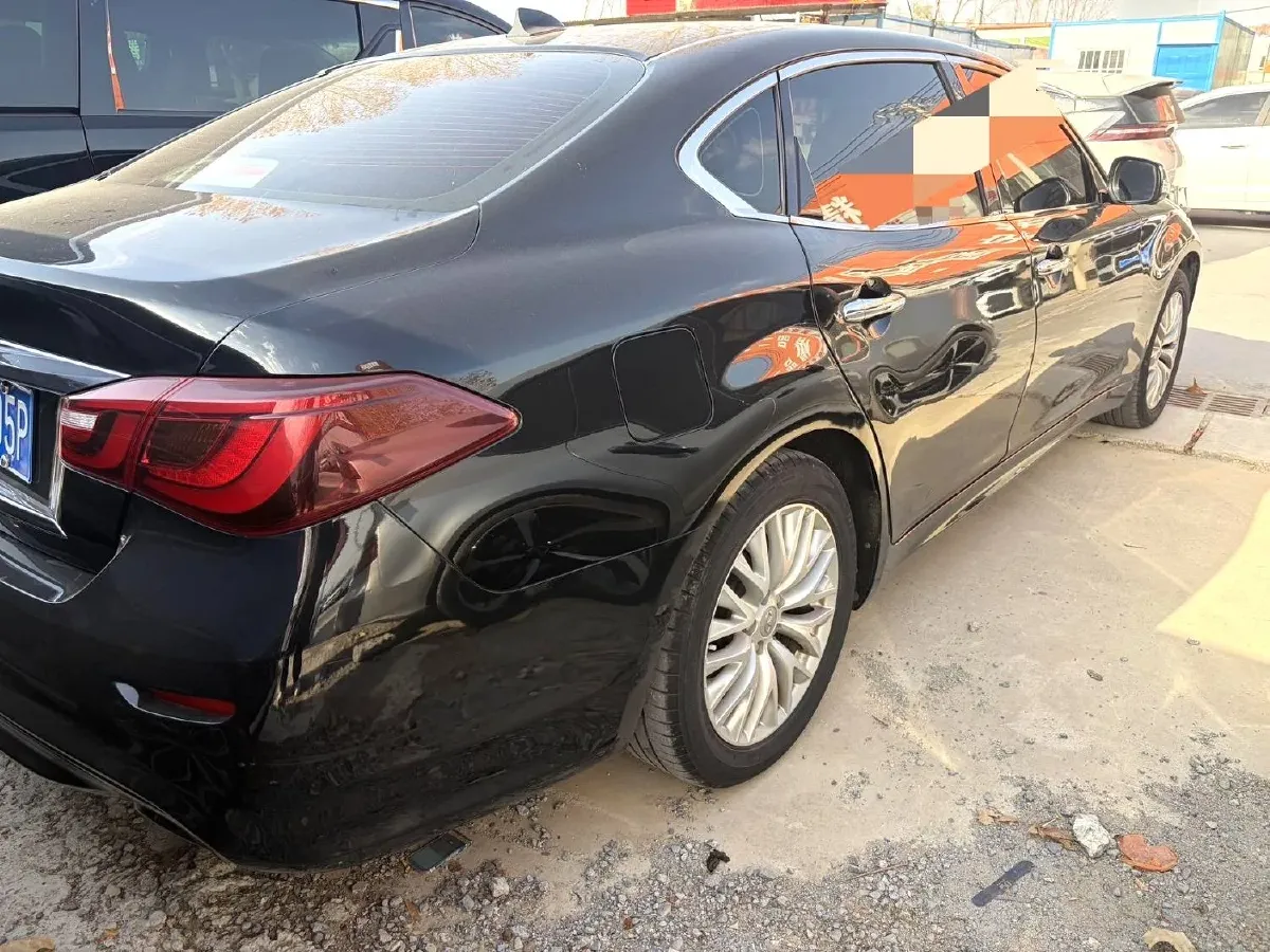 2019 Infiniti Q70 2.0T 211HP L4 7AT,autocango,china used car exporter,china ev exporter,chinese used car exporter,chinese used ev exporter