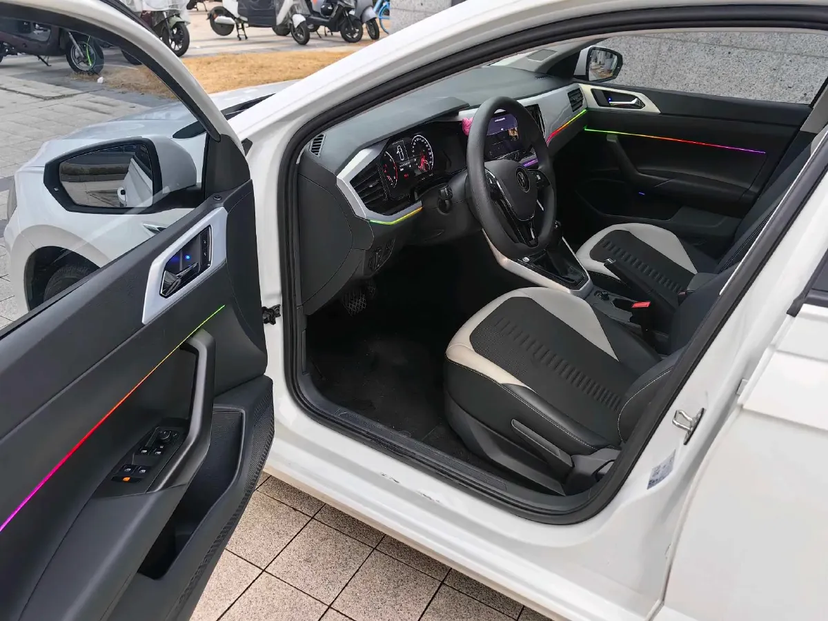 2023 Volkswagen Polo 1.5L 113HP L4 6AT,autocango,china used car exporter,china ev exporter,chinese used car exporter,chinese used ev exporter