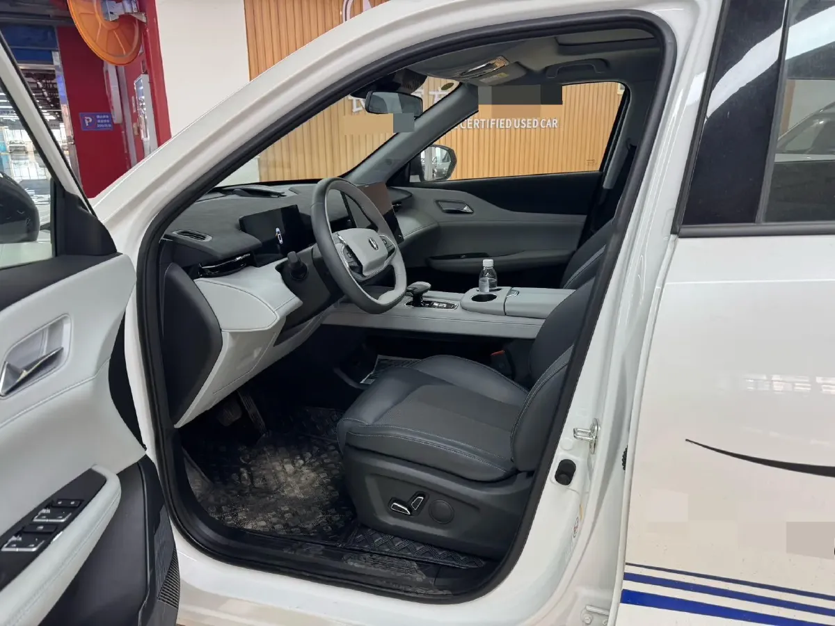 2025 ChangAn UNI-Z 1.5T 188HP L4 7DCT,autocango,china used car exporter,china ev exporter,chinese used car exporter,chinese used ev exporter