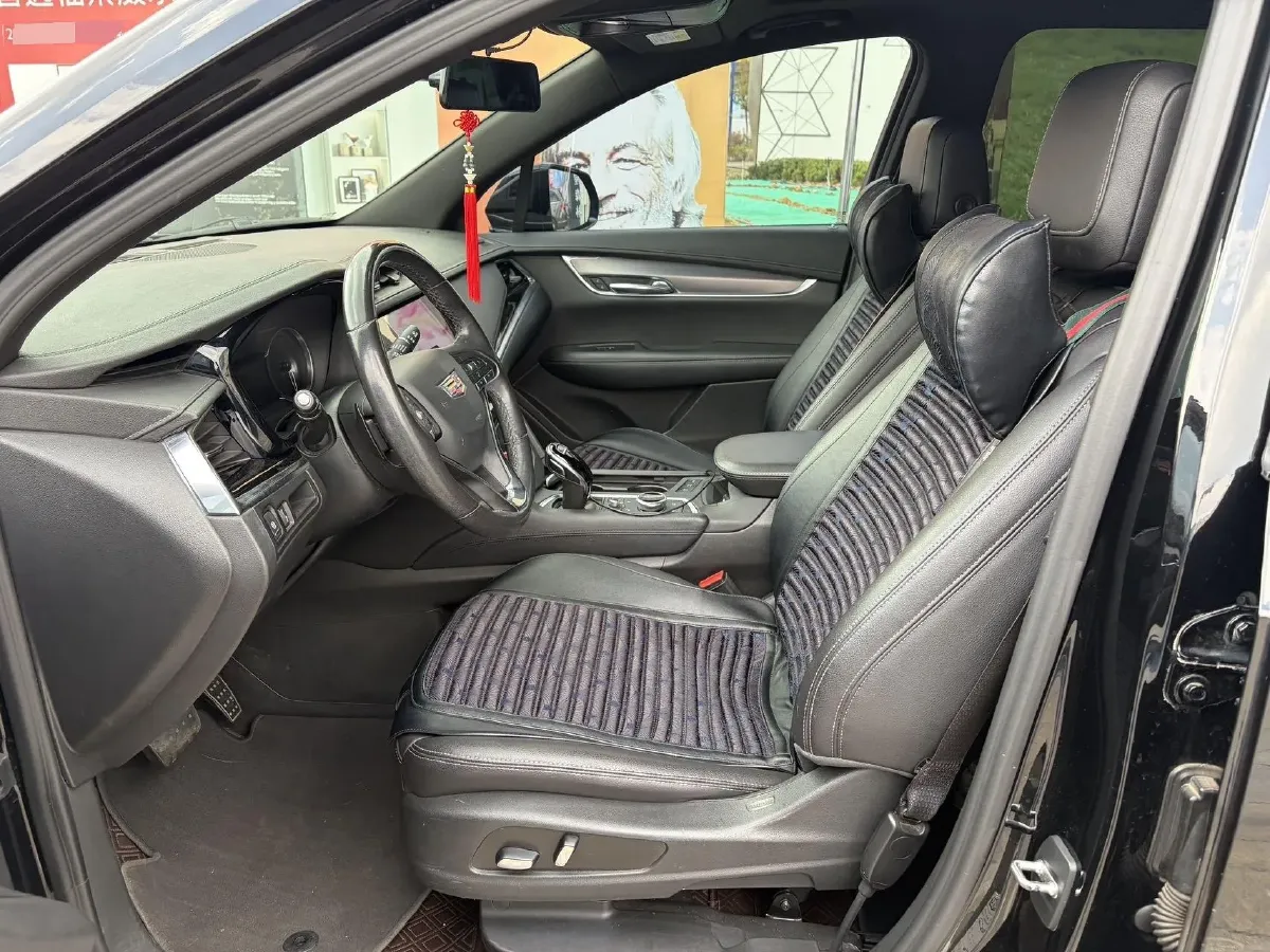 2021 Cadillac XT6 2.0T 237HP L4 9AT,autocango,china used car exporter,china ev exporter,chinese used car exporter,chinese used ev exporter