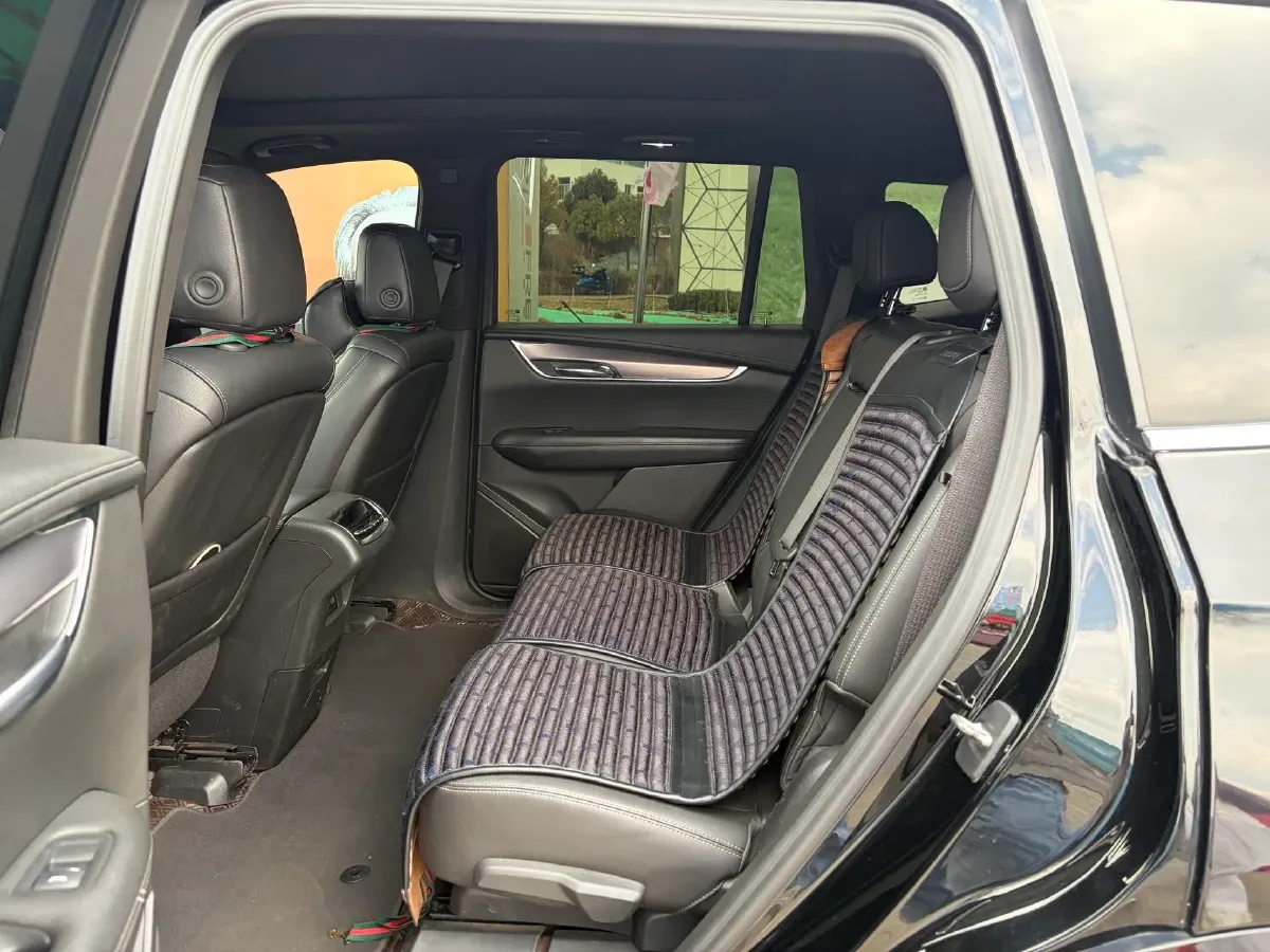 2021 Cadillac XT6 2.0T 237HP L4 9AT,autocango,china used car exporter,china ev exporter,chinese used car exporter,chinese used ev exporter