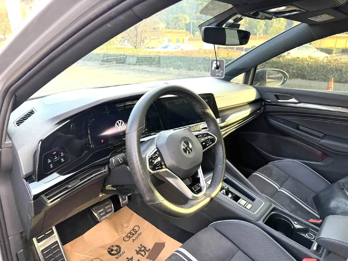 2023 Volkswagen Golf 1.4T 150HP L4 7DCT,autocango,china used car exporter,china ev exporter,chinese used car exporter,chinese used ev exporter