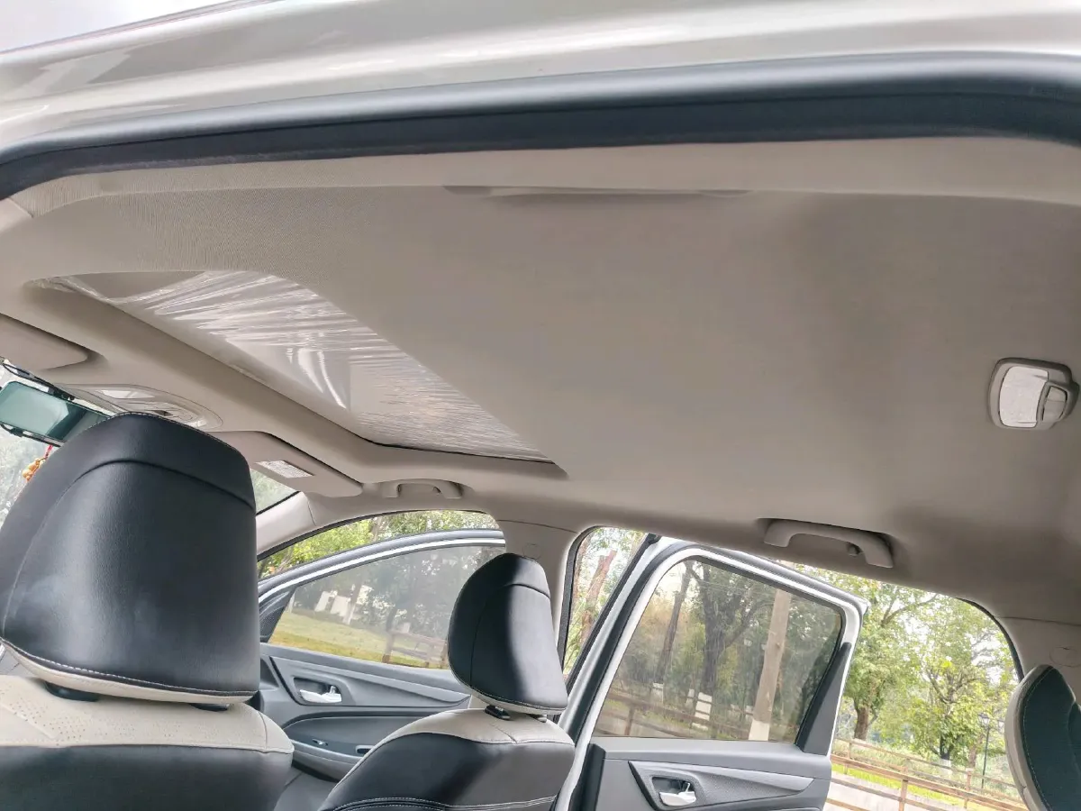 2021 BaoJun 730 1.5T 147HP L4 6MT,autocango,china used car exporter,china ev exporter,chinese used car exporter,chinese used ev exporter