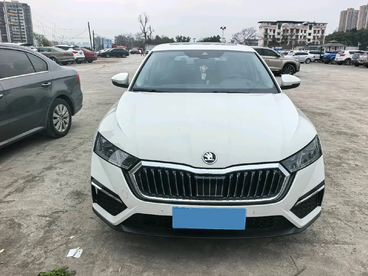 2022 Skoda Octavia 1.4T 150HP L4 7DCT,autocango,china used car exporter,china ev exporter,chinese used car exporter,chinese used ev exporter