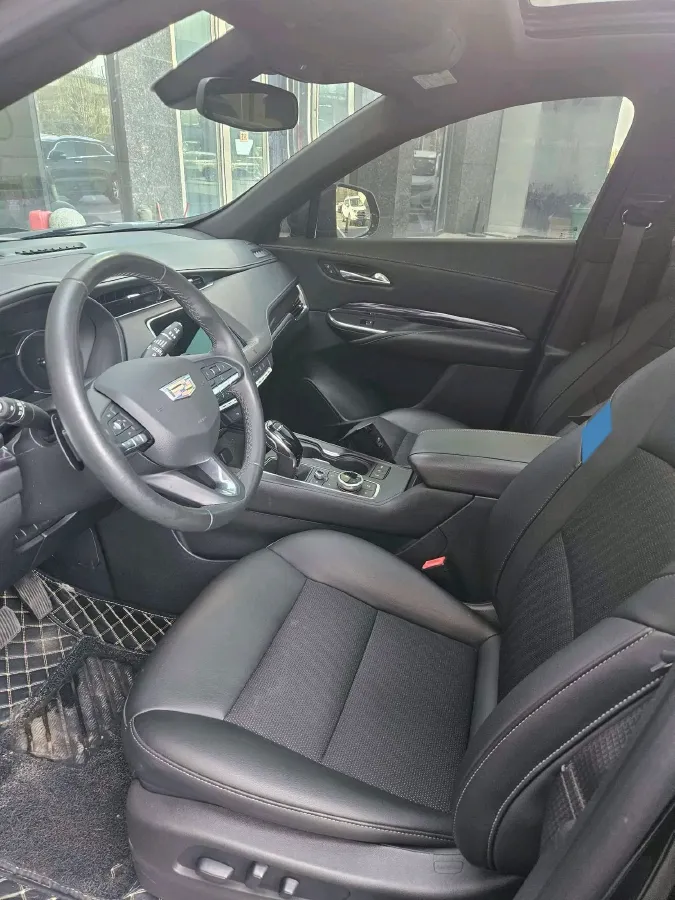 2021 Cadillac XT4 2.0T 237HP L4 9AT,autocango,china used car exporter,china ev exporter,chinese used car exporter,chinese used ev exporter