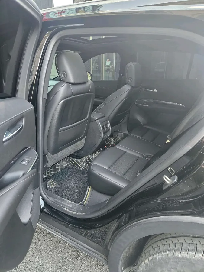 2021 Cadillac XT4 2.0T 237HP L4 9AT,autocango,china used car exporter,china ev exporter,chinese used car exporter,chinese used ev exporter