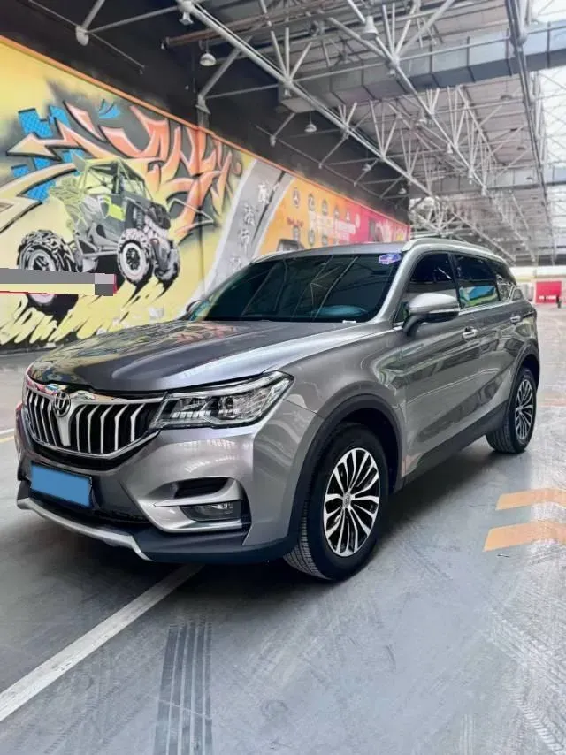 2018 Brilliance Auto V6 1.5T 150HP L4 6MT,autocango,china used car exporter,china ev exporter,chinese used car exporter,chinese used ev exporter