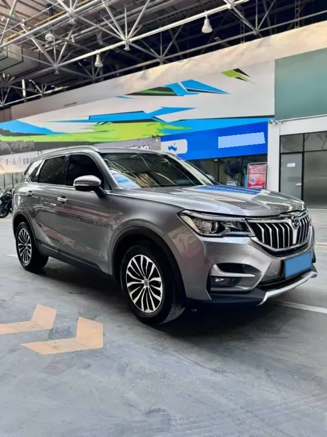2018 Brilliance Auto V6 1.5T 150HP L4 6MT,autocango,china used car exporter,china ev exporter,chinese used car exporter,chinese used ev exporter
