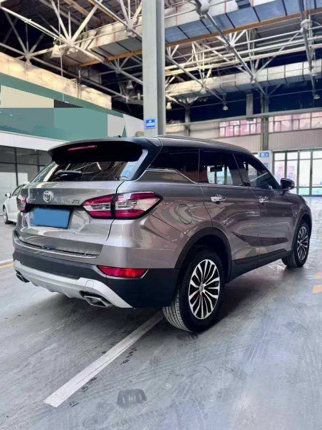 2018 Brilliance Auto V6 1.5T 150HP L4 6MT,autocango,china used car exporter,china ev exporter,chinese used car exporter,chinese used ev exporter