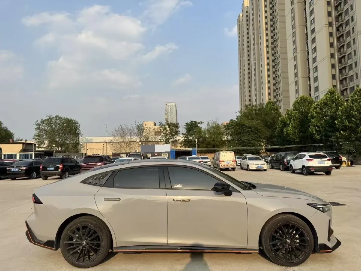 2023 ChangAn UNI-V 1.5T 188HP L4 7DCT,autocango,china used car exporter,china ev exporter,chinese used car exporter,chinese used ev exporter