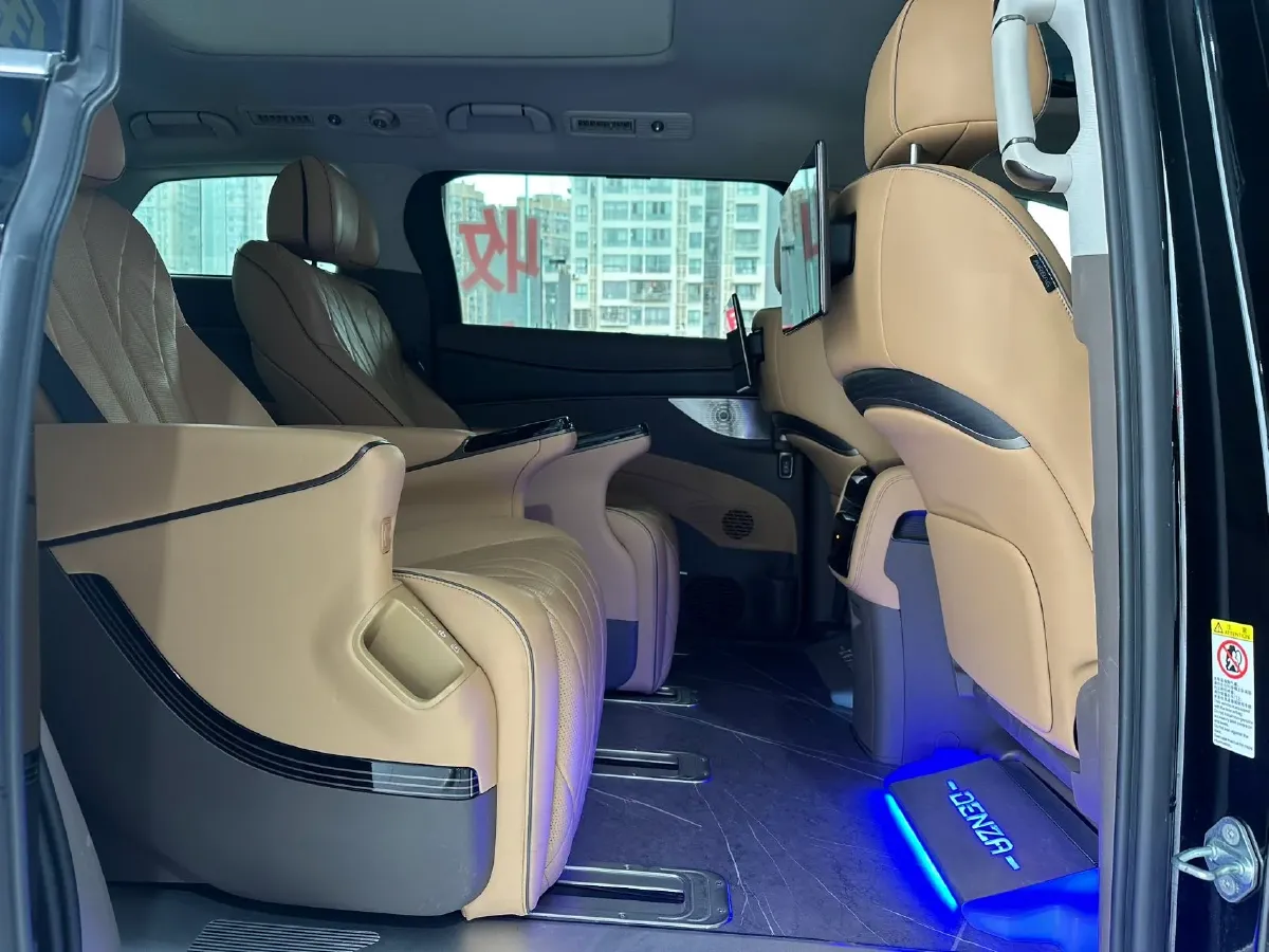 2022 Mercedes-Benz GLC Class 2.0T 197HP L4 9AT,autocango,china used car exporter,china ev exporter,chinese used car exporter,chinese used ev exporter