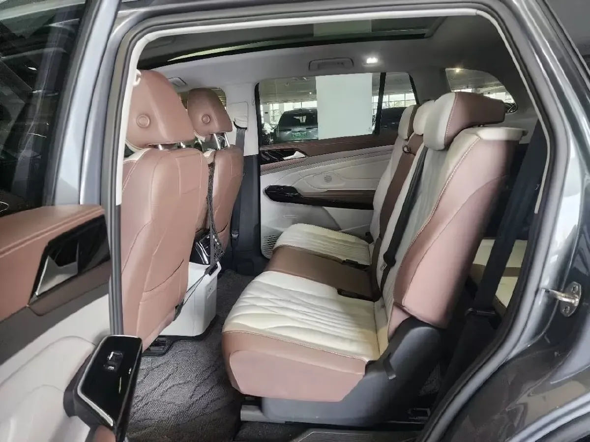 2021 Volkswagen ID.6 Crozz BEV 84.8KWH,autocango,china used car exporter,china ev exporter,chinese used car exporter,chinese used ev exporter