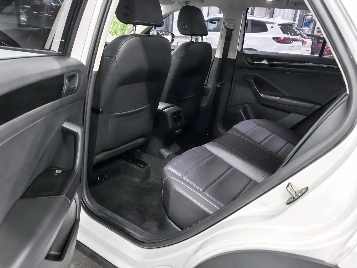 2018 Borgward BX7 2.0T 224HP L4 6AT,autocango,china used car exporter,china ev exporter,chinese used car exporter,chinese used ev exporter