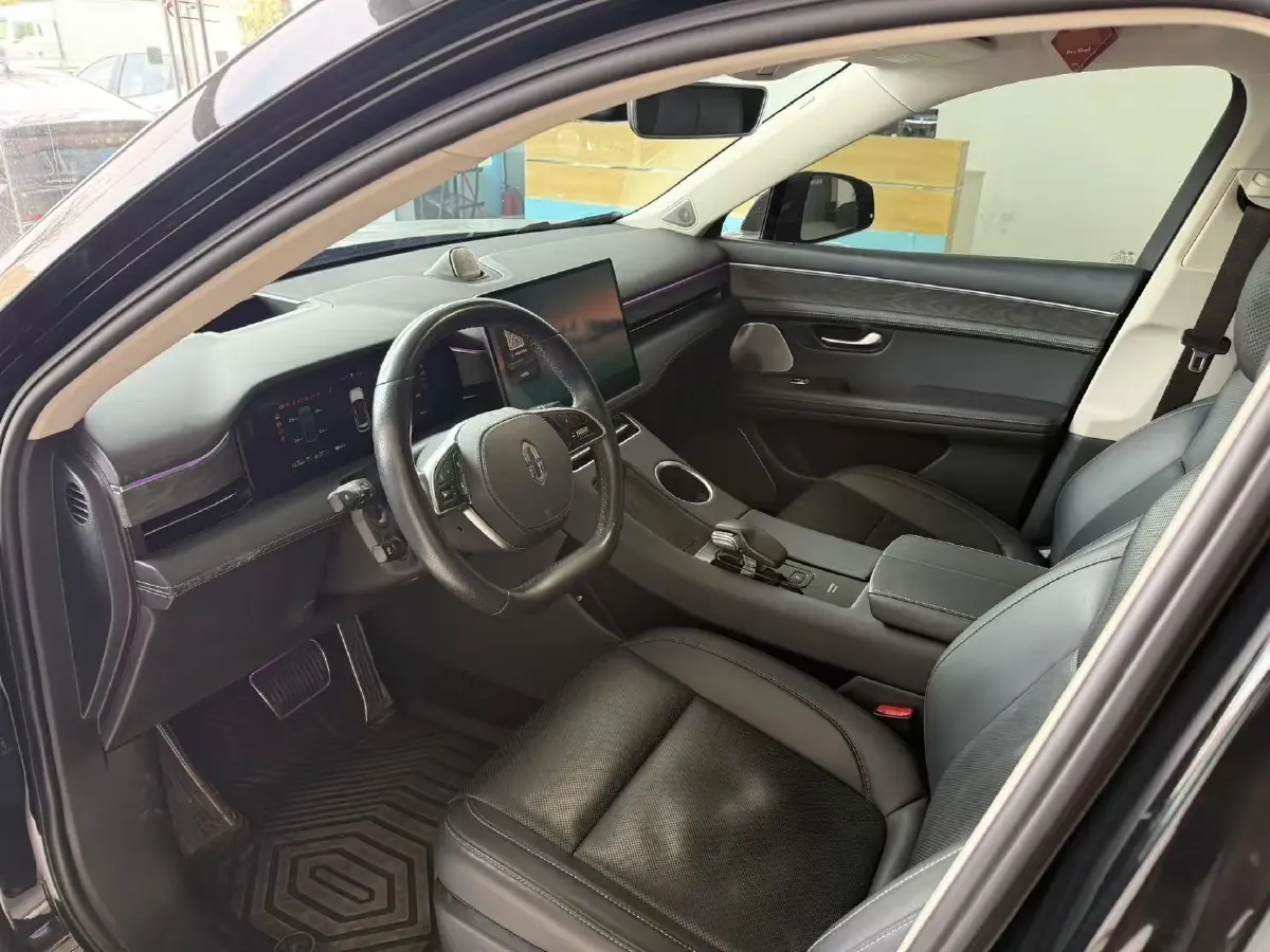 2022 AITO AITO M5 Range Extended 125HP REEV 40KWH,autocango,china used car exporter,china ev exporter,chinese used car exporter,chinese used ev exporter