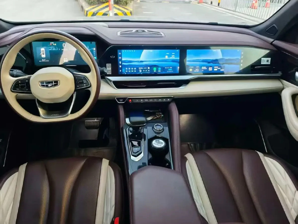 2021 Geely Monjaro 2.0T 218HP L4 7DCT,autocango,china used car exporter,china ev exporter,chinese used car exporter,chinese used ev exporter