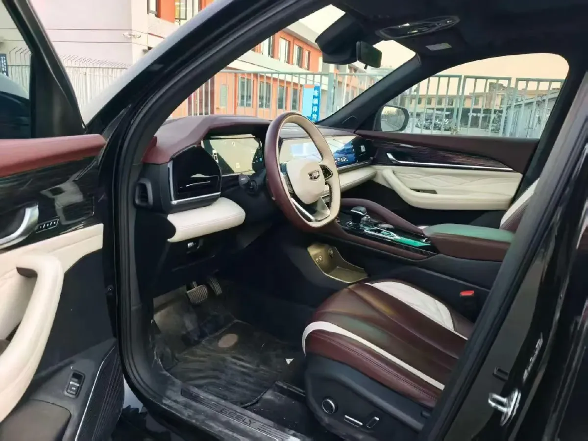 2021 Geely Monjaro 2.0T 218HP L4 7DCT,autocango,china used car exporter,china ev exporter,chinese used car exporter,chinese used ev exporter