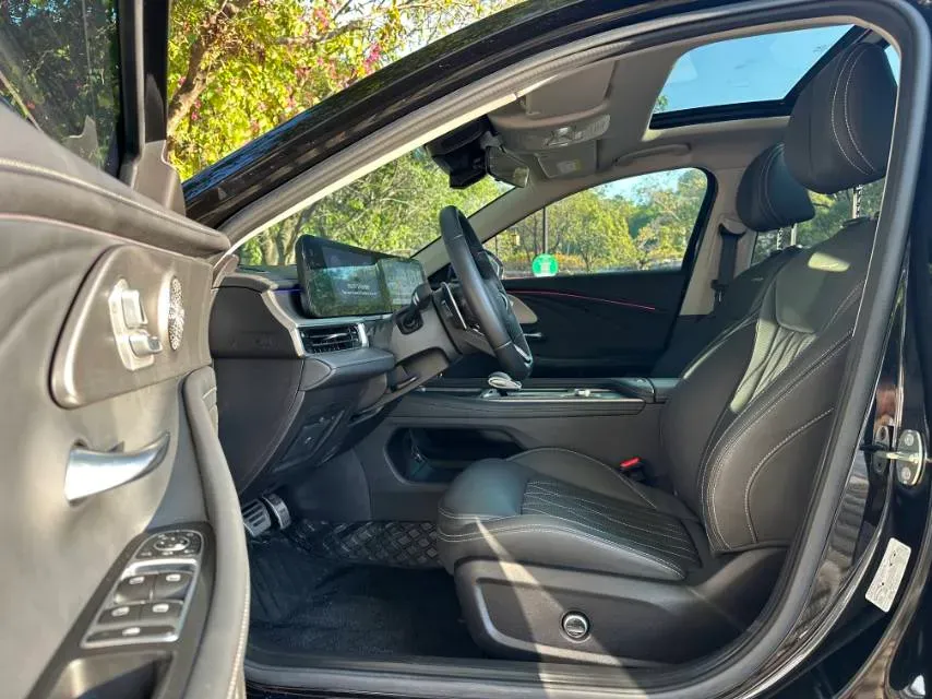 2023 Chery Arrizo 8 2.0T 254HP L4 7DCT,autocango,china used car exporter,china ev exporter,chinese used car exporter,chinese used ev exporter