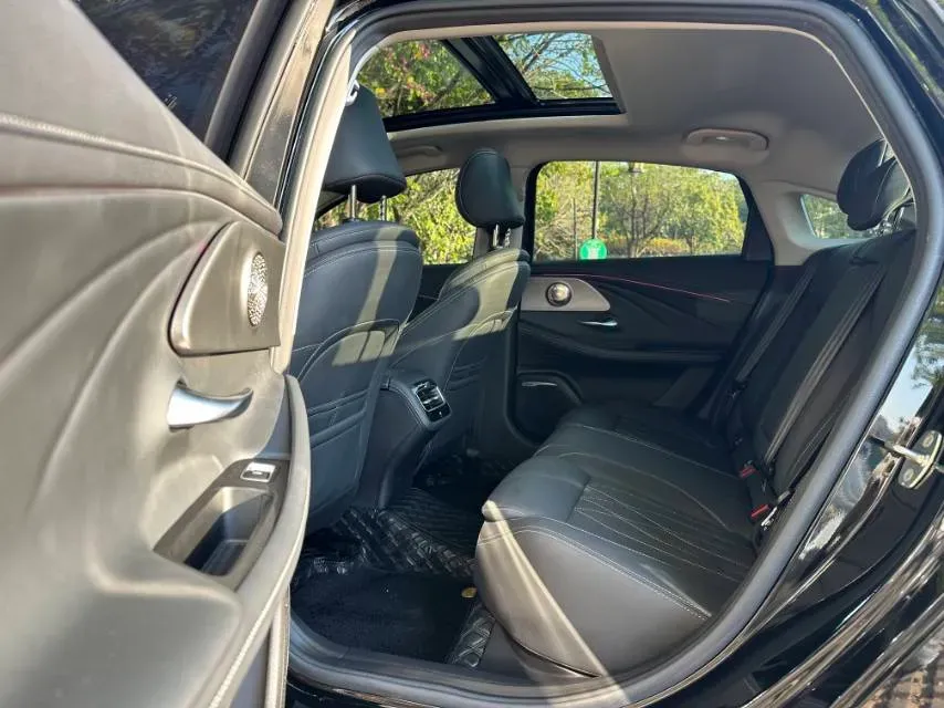 2023 Chery Arrizo 8 2.0T 254HP L4 7DCT,autocango,china used car exporter,china ev exporter,chinese used car exporter,chinese used ev exporter