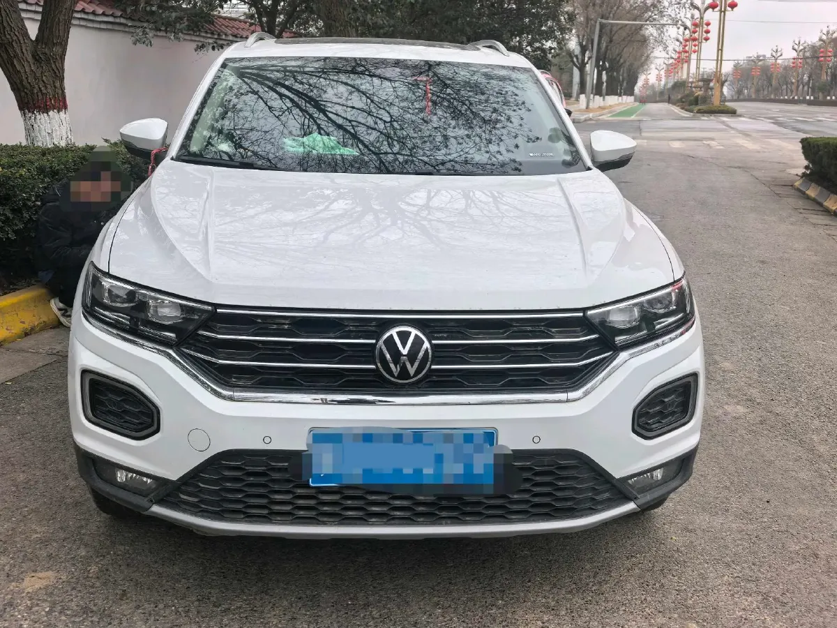 2022 Volkswagen T-Roc 1.4T 150HP L4 7DCT,autocango,china used car exporter,china ev exporter,chinese used car exporter,chinese used ev exporter