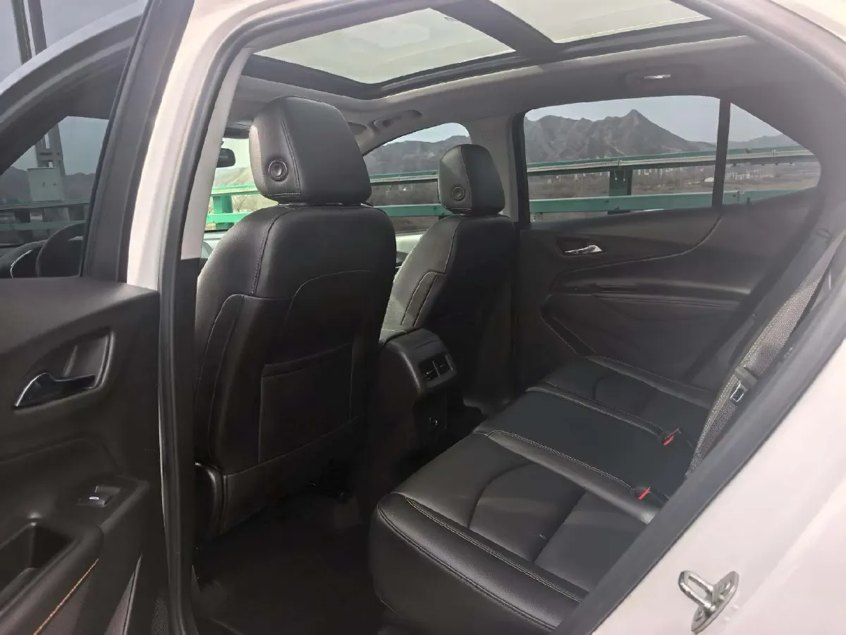 2018 Chevrolet Equinox 1.5T 180HP L4 6AT,autocango,china used car exporter,china ev exporter,chinese used car exporter,chinese used ev exporter