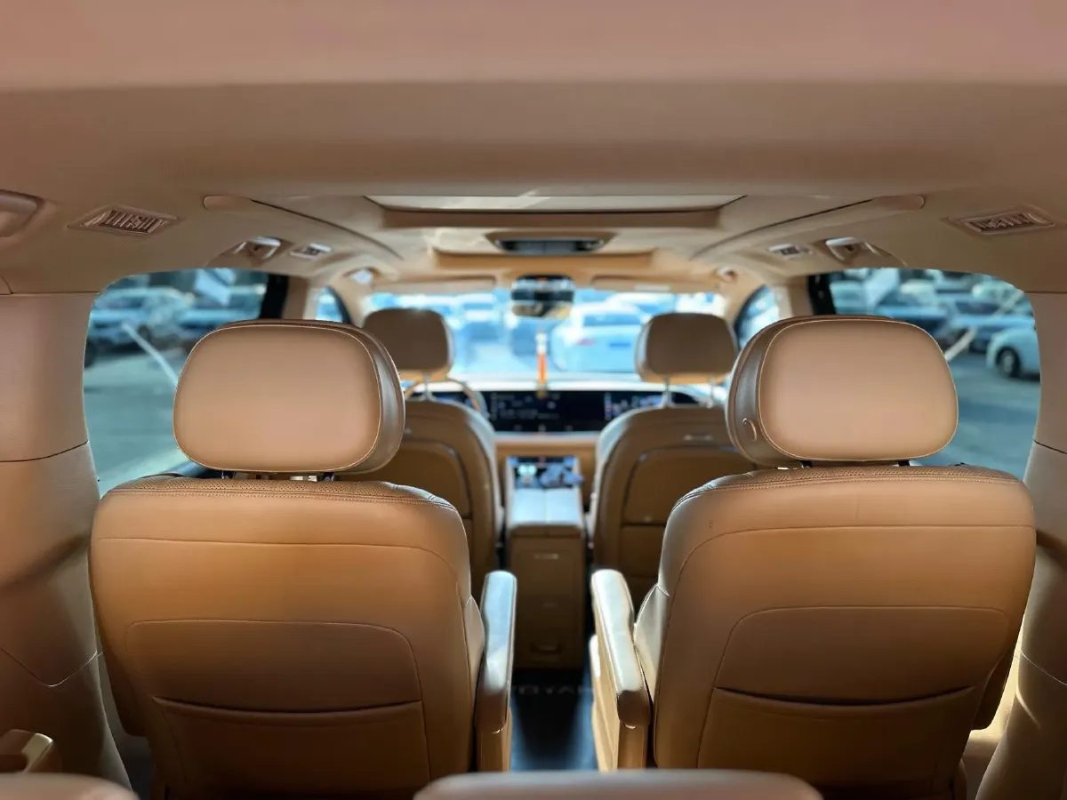 2022 Voyah Dream 1.5T 136HP L4 PHEV 25.57KWH,autocango,china used car exporter,china ev exporter,chinese used car exporter,chinese used ev exporter