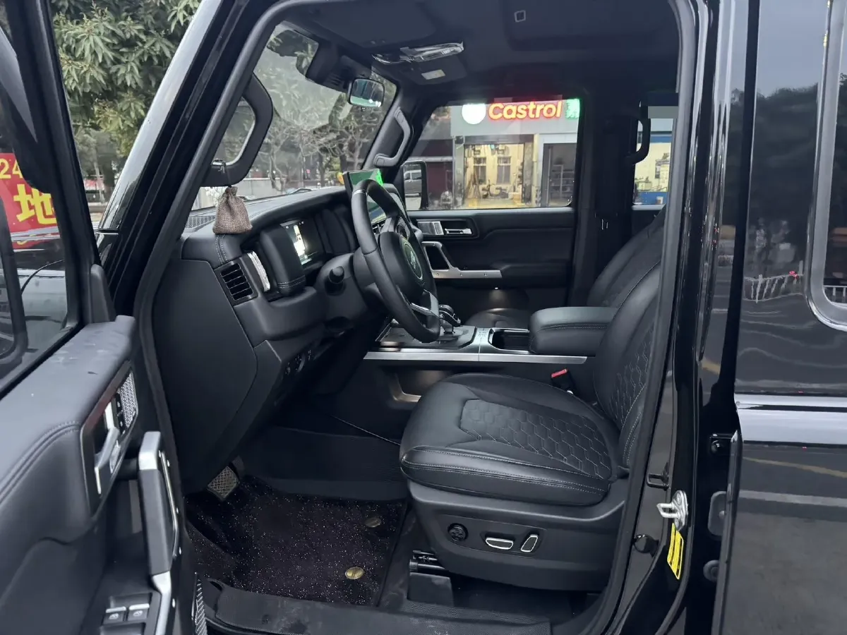 2024 212 212 T01 2.0T 252HP L4 8AT,autocango,china used car exporter,china ev exporter,chinese used car exporter,chinese used ev exporter