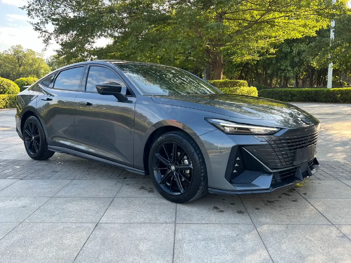 2022 ChangAn UNI-V 1.5T 188HP L4 7DCT,autocango,china used car exporter,china ev exporter,chinese used car exporter,chinese used ev exporter