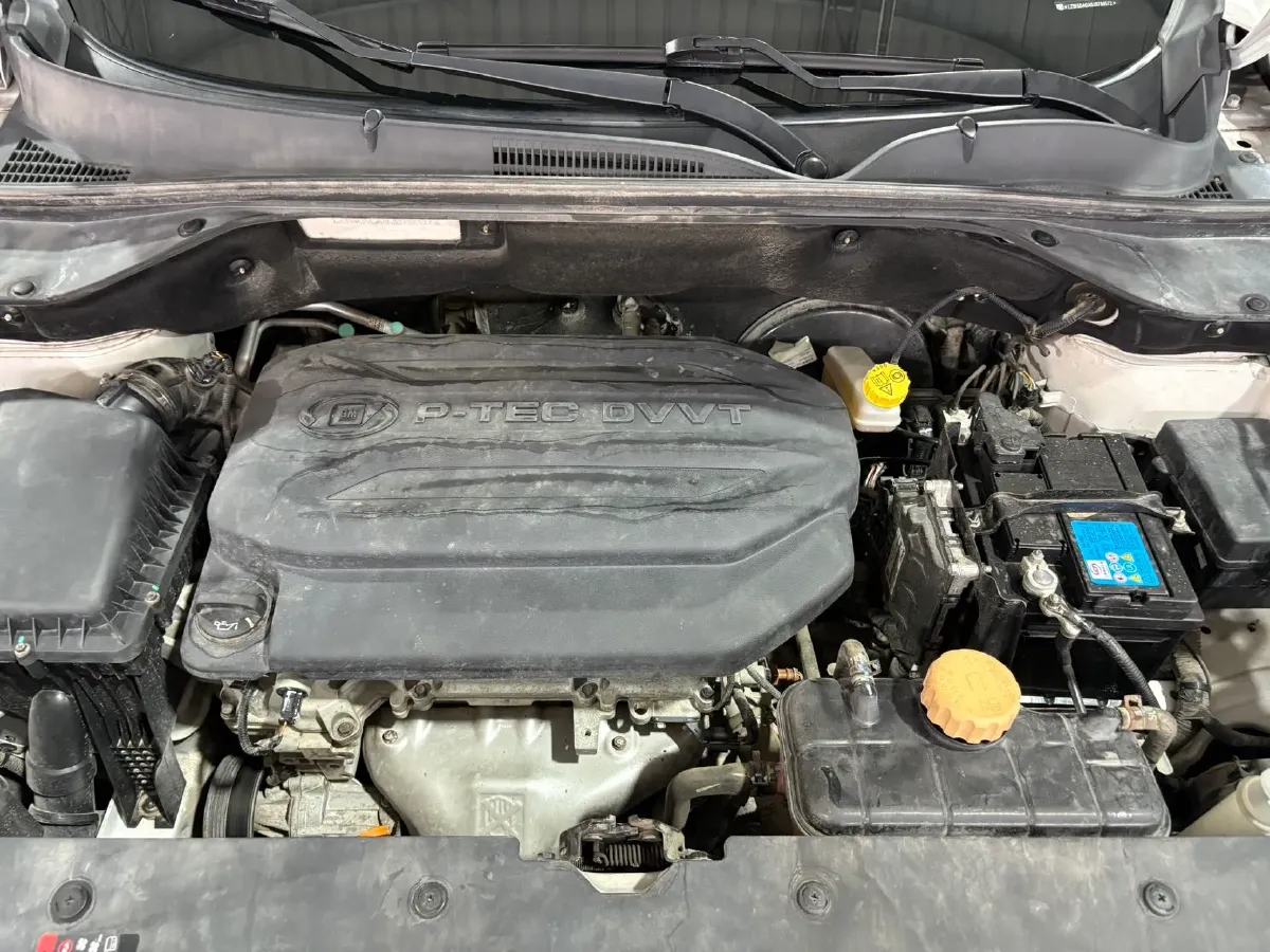 2017 HaiMa S5 Young Edition 1.6L 122HP L4 5MT,autocango,china used car exporter,china ev exporter,chinese used car exporter,chinese used ev exporter