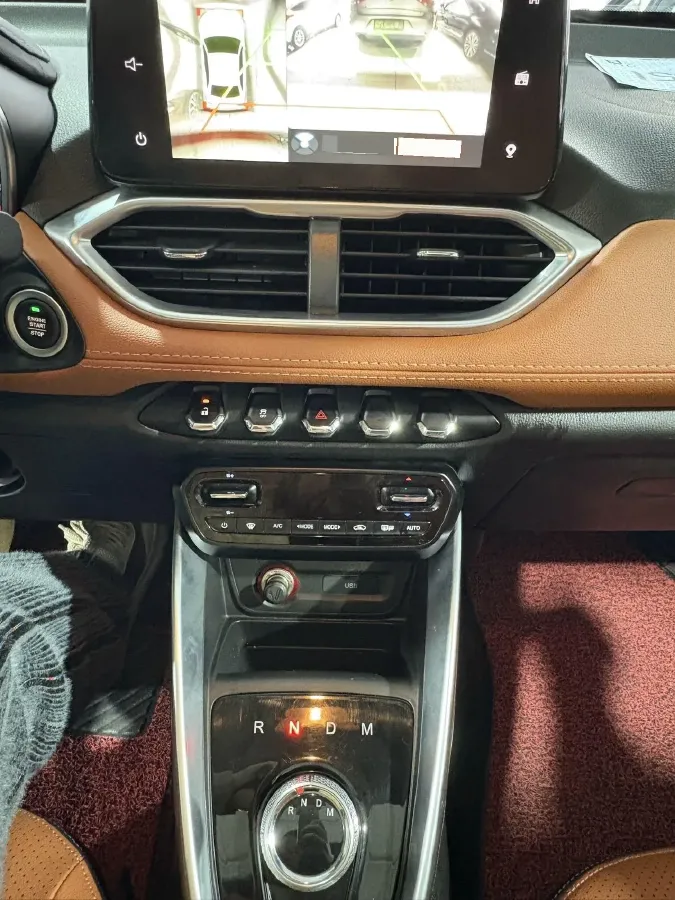 2017 HaiMa S5 Young Edition 1.6L 122HP L4 5MT,autocango,china used car exporter,china ev exporter,chinese used car exporter,chinese used ev exporter