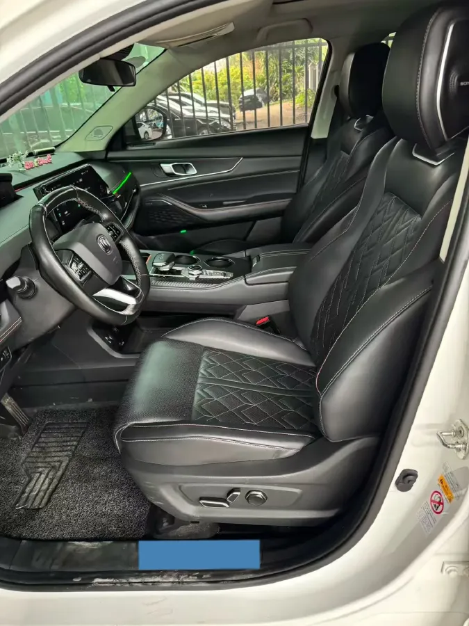 2021 ChangAn UNI-K 2.0T 233HP L4 8AT,autocango,china used car exporter,china ev exporter,chinese used car exporter,chinese used ev exporter