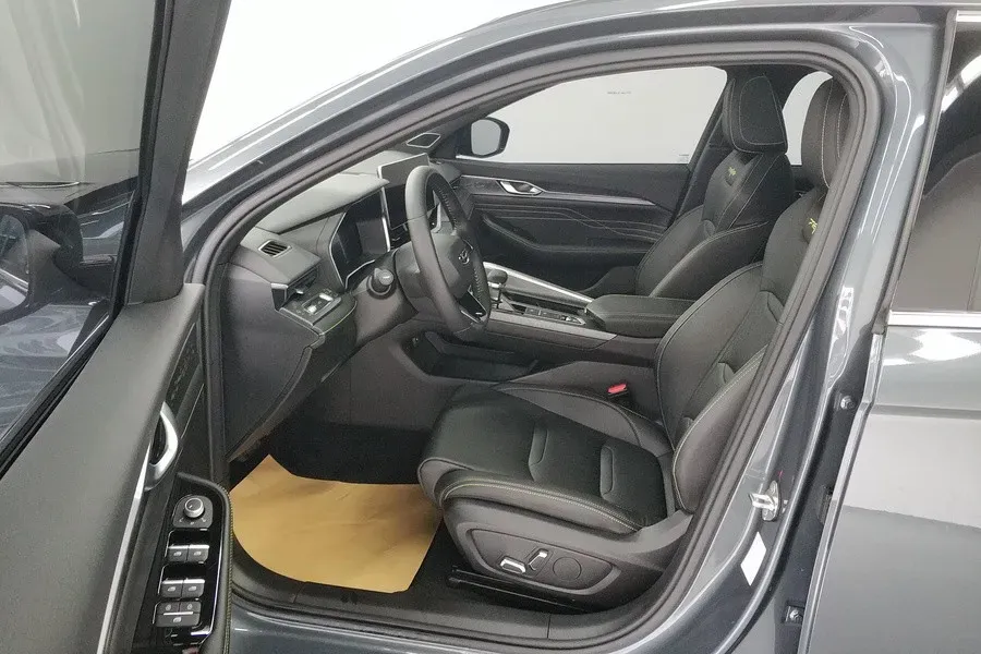 2023 Geely Preface 1.5T 181HP L4 7DCT,autocango,china used car exporter,china ev exporter,chinese used car exporter,chinese used ev exporter