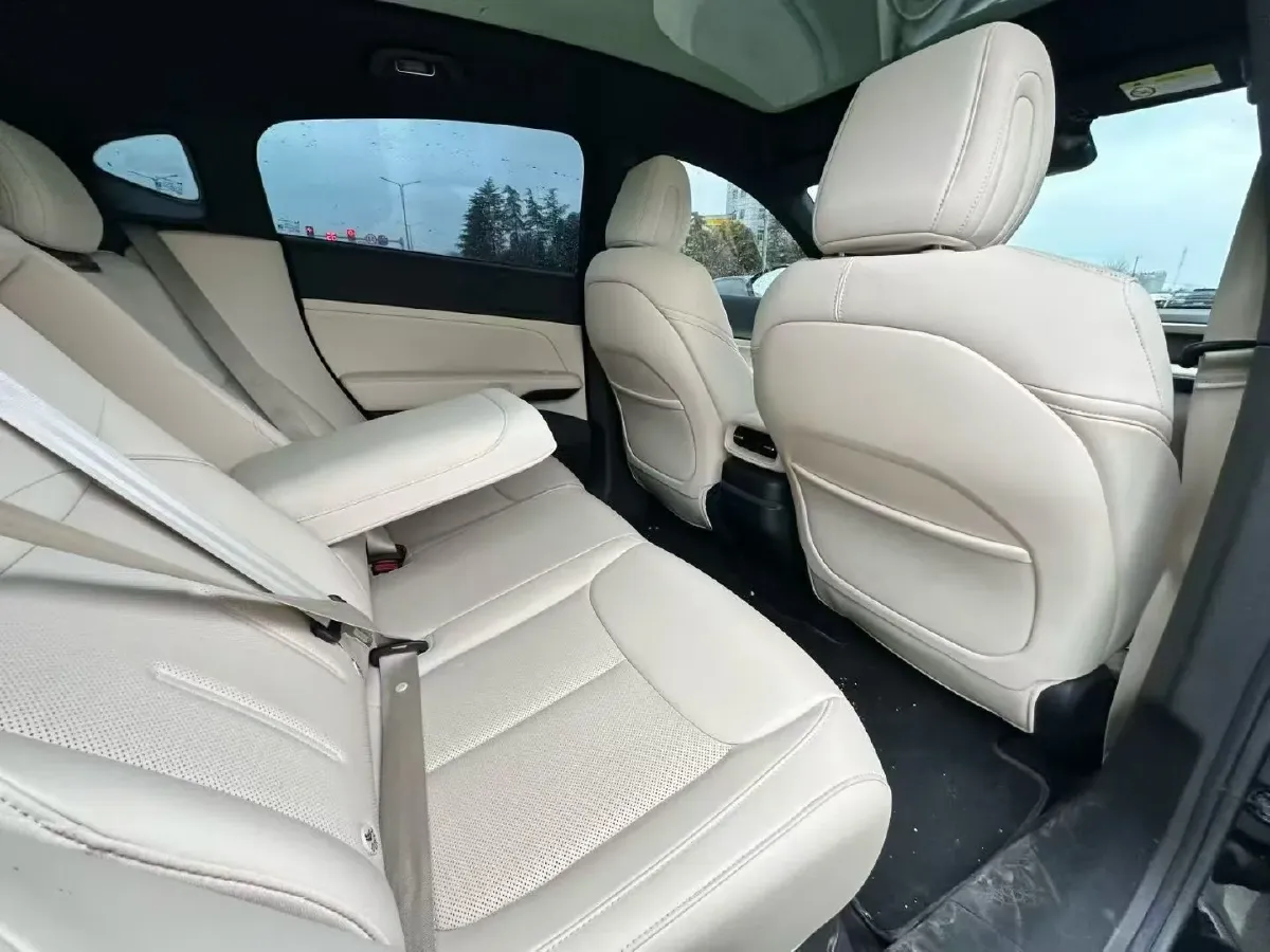 2023 Xpeng G6 BEV 66KWH,autocango,china used car exporter,china ev exporter,chinese used car exporter,chinese used ev exporter