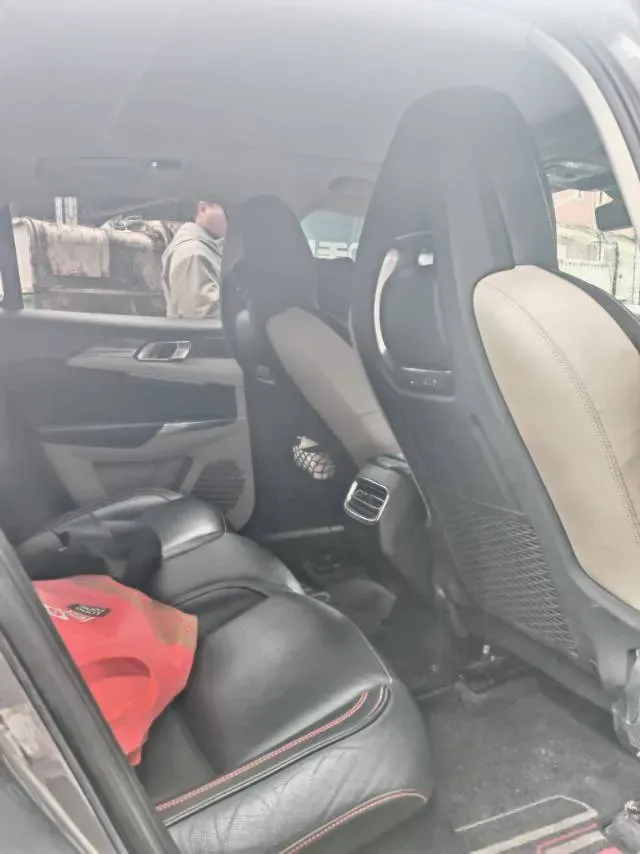 2018 Toyota C-HR 2.0L 171HP L4 CVT,autocango,china used car exporter,china ev exporter,chinese used car exporter,chinese used ev exporter