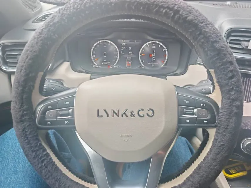 2018 Toyota C-HR 2.0L 171HP L4 CVT,autocango,china used car exporter,china ev exporter,chinese used car exporter,chinese used ev exporter