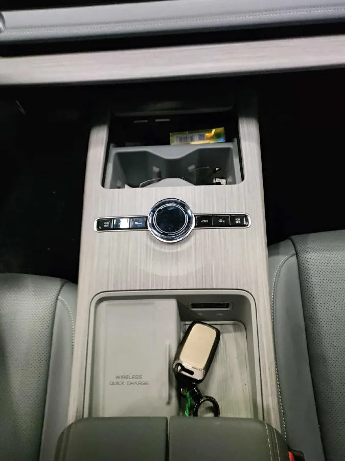 2024 Geely Galaxy E8 BEV 62KWH,autocango,china used car exporter,china ev exporter,chinese used car exporter,chinese used ev exporter