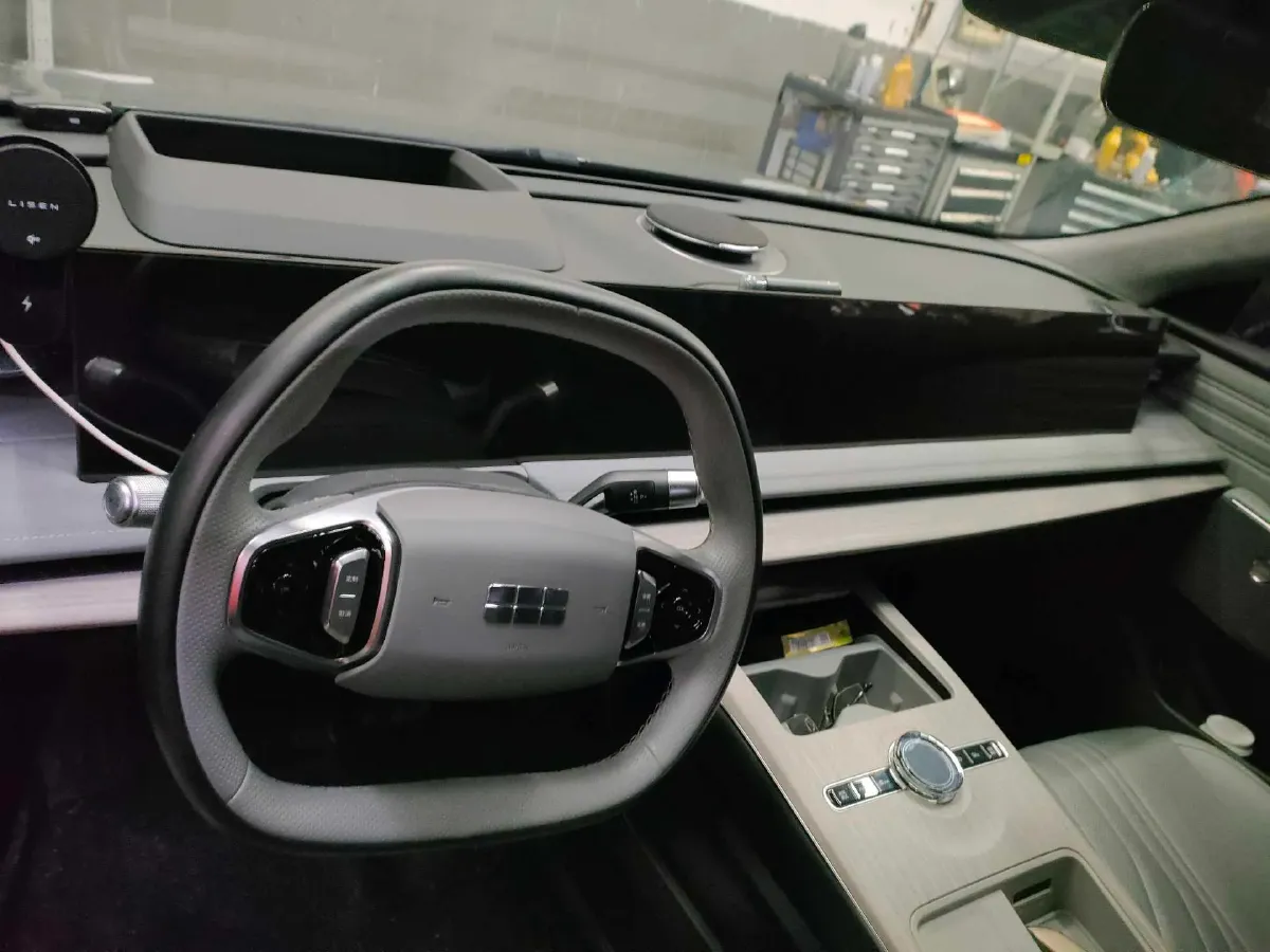 2024 Geely Galaxy E8 BEV 62KWH,autocango,china used car exporter,china ev exporter,chinese used car exporter,chinese used ev exporter