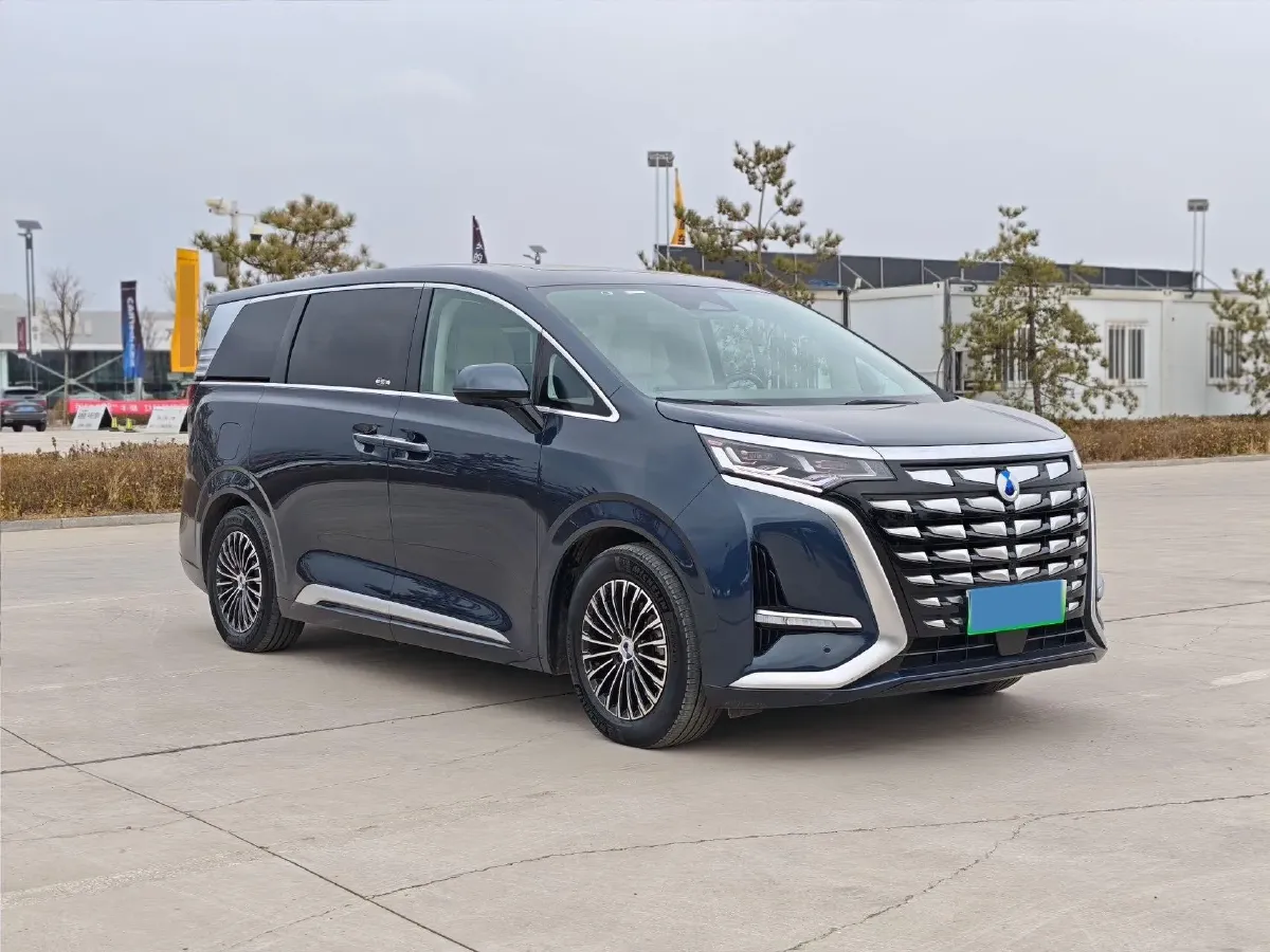 2022 Mercedes-Benz GLC Class 2.0T 197HP L4 9AT,autocango,china used car exporter,china ev exporter,chinese used car exporter,chinese used ev exporter