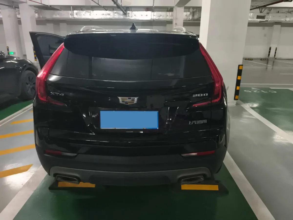 2020 Cadillac XT4 2.0T 241HP L4 9AT,autocango,china used car exporter,china ev exporter,chinese used car exporter,chinese used ev exporter