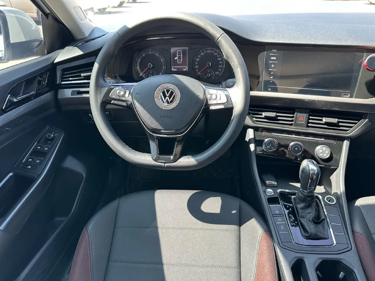 2021 Volkswagen Bora 1.5L 113HP L4 6AT,autocango,china used car exporter,china ev exporter,chinese used car exporter,chinese used ev exporter