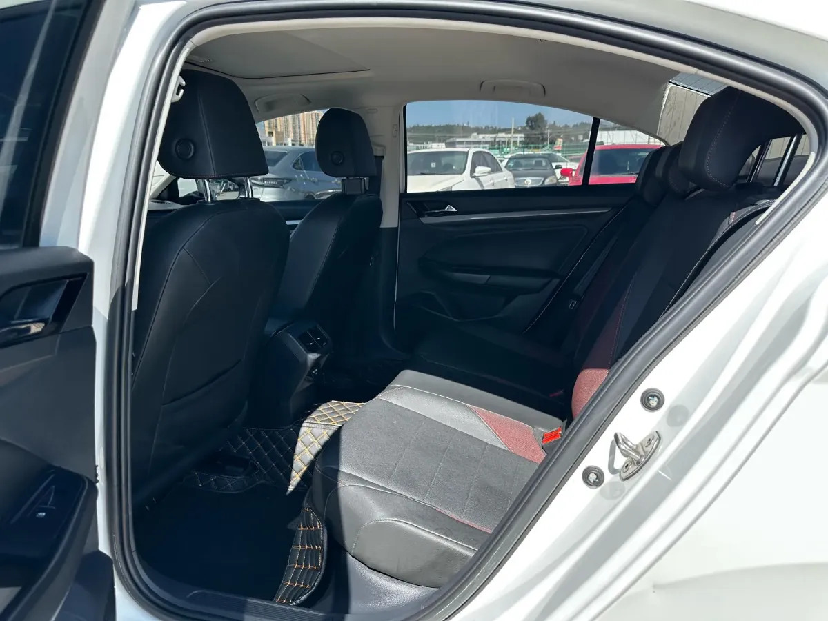 2021 Volkswagen Bora 1.5L 113HP L4 6AT,autocango,china used car exporter,china ev exporter,chinese used car exporter,chinese used ev exporter