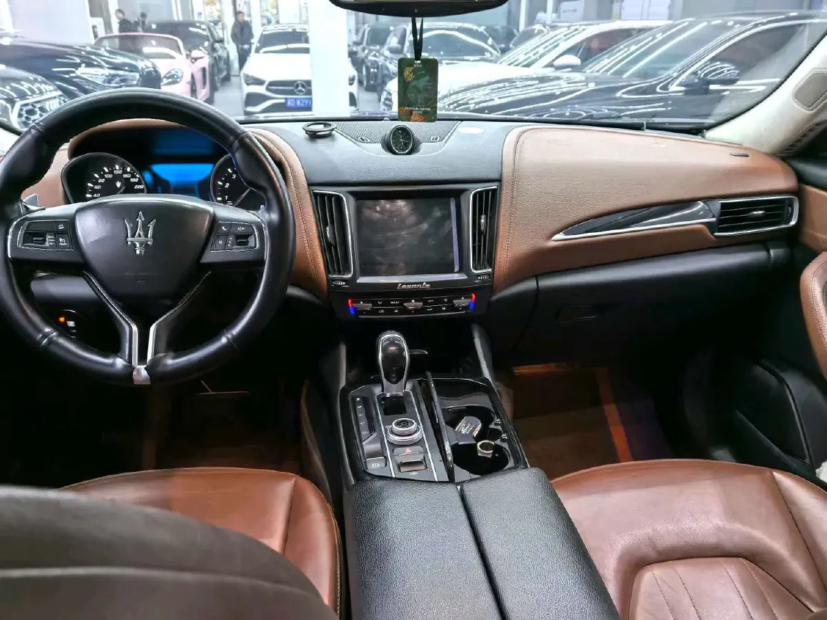 2018 Jaguar XJ 3.0T 340HP V6 8AT,autocango,china used car exporter,china ev exporter,chinese used car exporter,chinese used ev exporter