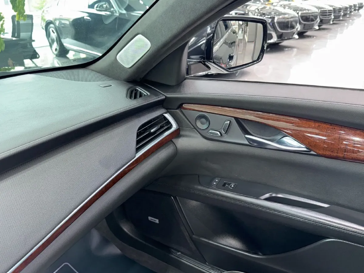 2021 Cadillac CT6 2.0T 237HP L4 10AT,autocango,china used car exporter,china ev exporter,chinese used car exporter,chinese used ev exporter