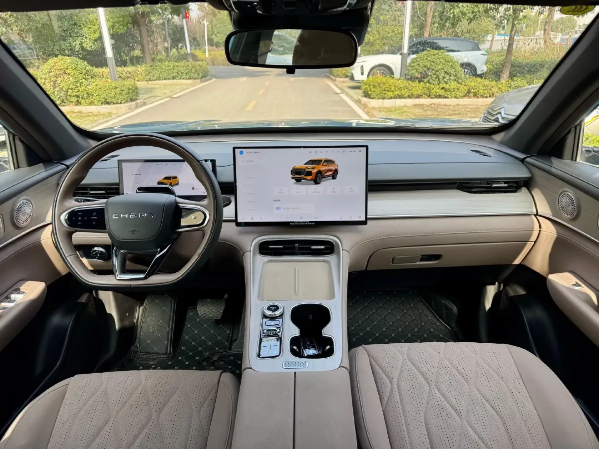2025 Chery Tiggo8 PLUS C-DM 1.5T 156HP L4 1DHT PHEV,autocango,china used car exporter,china ev exporter,chinese used car exporter,chinese used ev exporter