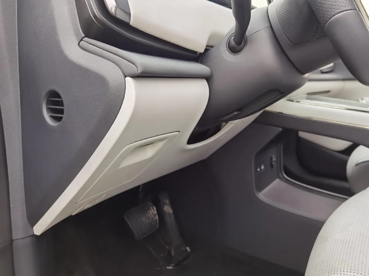 2024 Voyah ZhiYin BEV 77KWH,autocango,china used car exporter,china ev exporter,chinese used car exporter,chinese used ev exporter