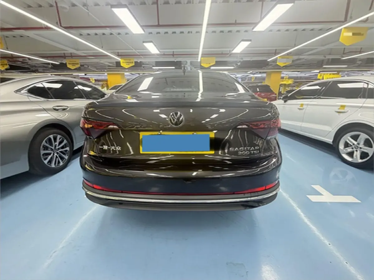 2023 Volkswagen Sagitar 1.2T 116HP L4 5MT,autocango,china used car exporter,china ev exporter,chinese used car exporter,chinese used ev exporter