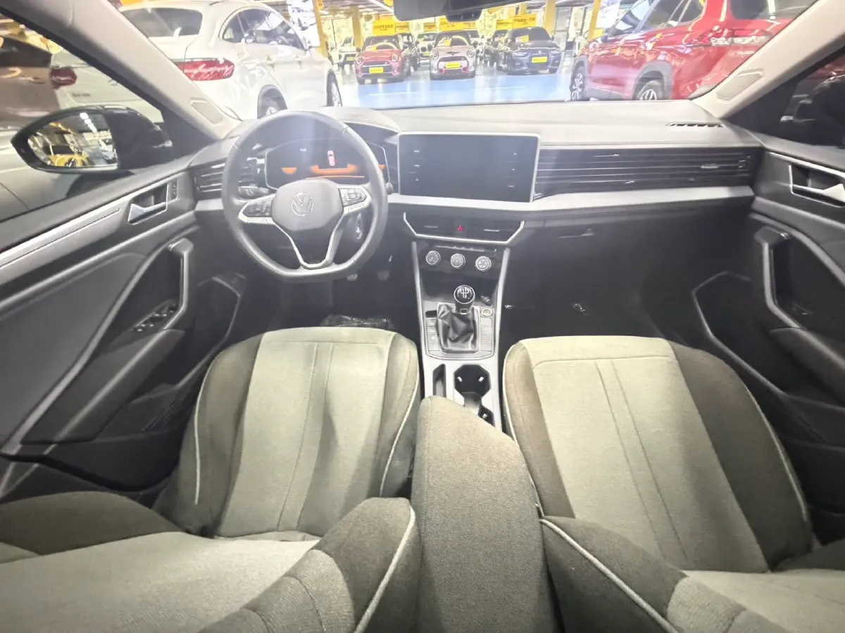 2023 Volkswagen Sagitar 1.2T 116HP L4 5MT,autocango,china used car exporter,china ev exporter,chinese used car exporter,chinese used ev exporter