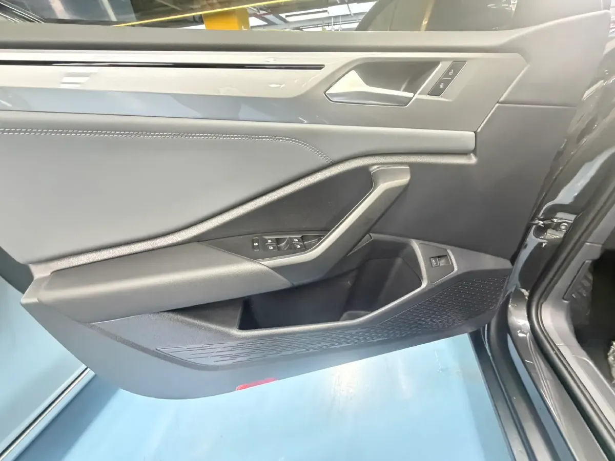 2023 Volkswagen Sagitar 1.2T 116HP L4 5MT,autocango,china used car exporter,china ev exporter,chinese used car exporter,chinese used ev exporter